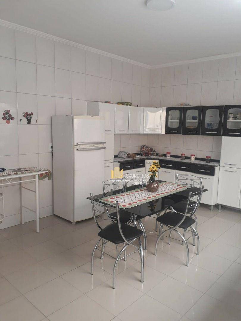 Casa à venda com 3 quartos, 360m² - Foto 3