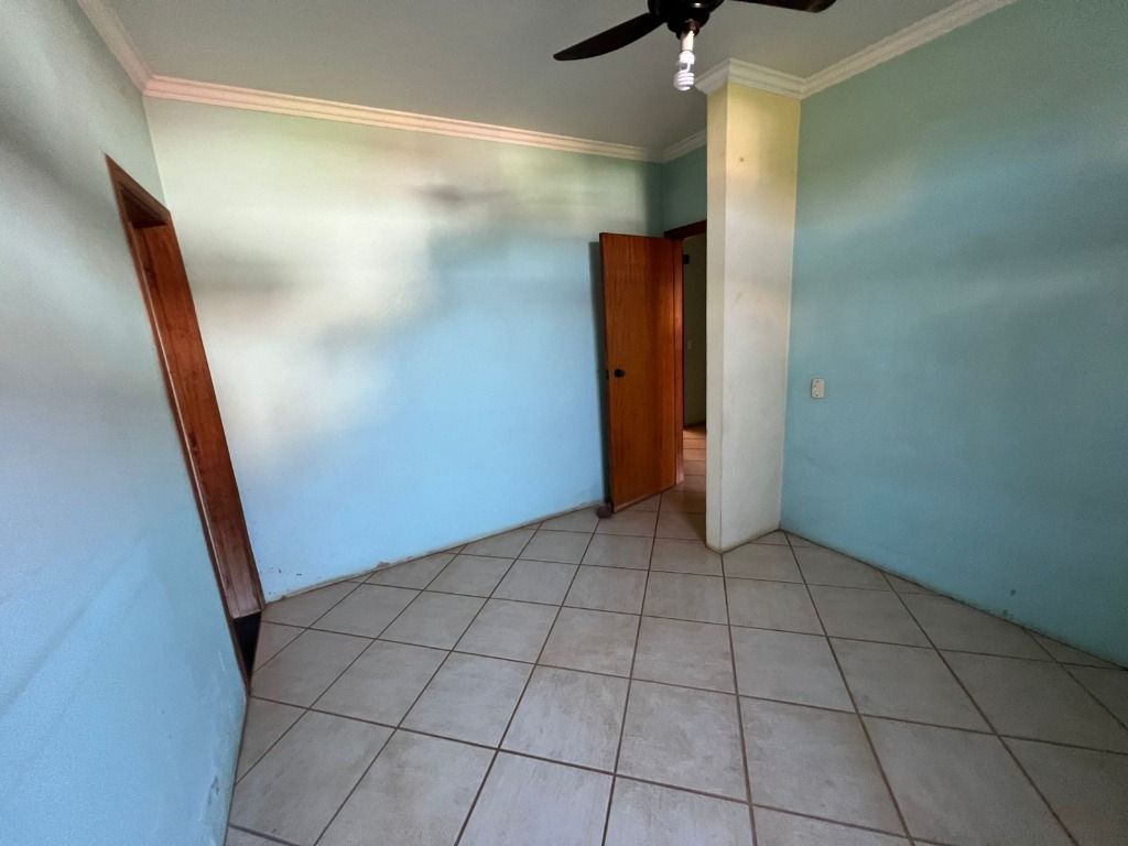 Casa à venda com 4 quartos, 500m² - Foto 15