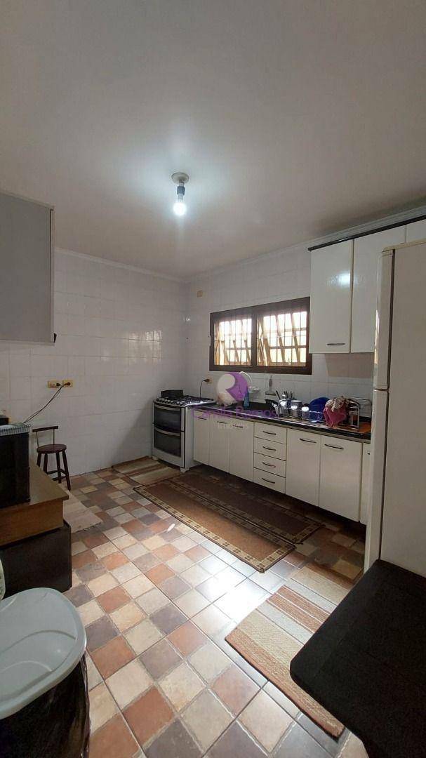 Casa à venda com 1 quarto, 179m² - Foto 7