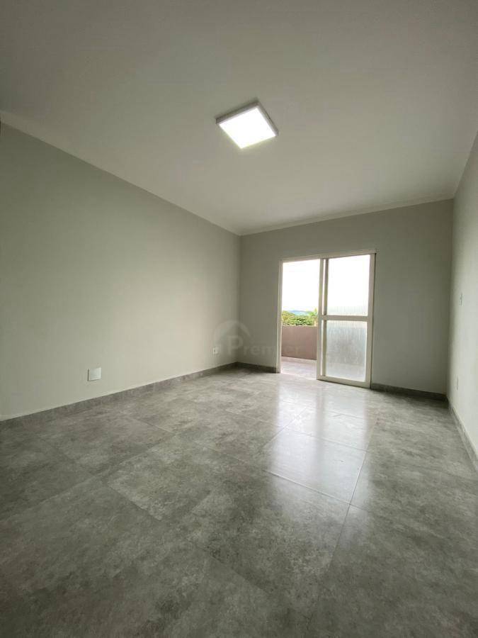 Apartamento à venda com 2 quartos, 65m² - Foto 1