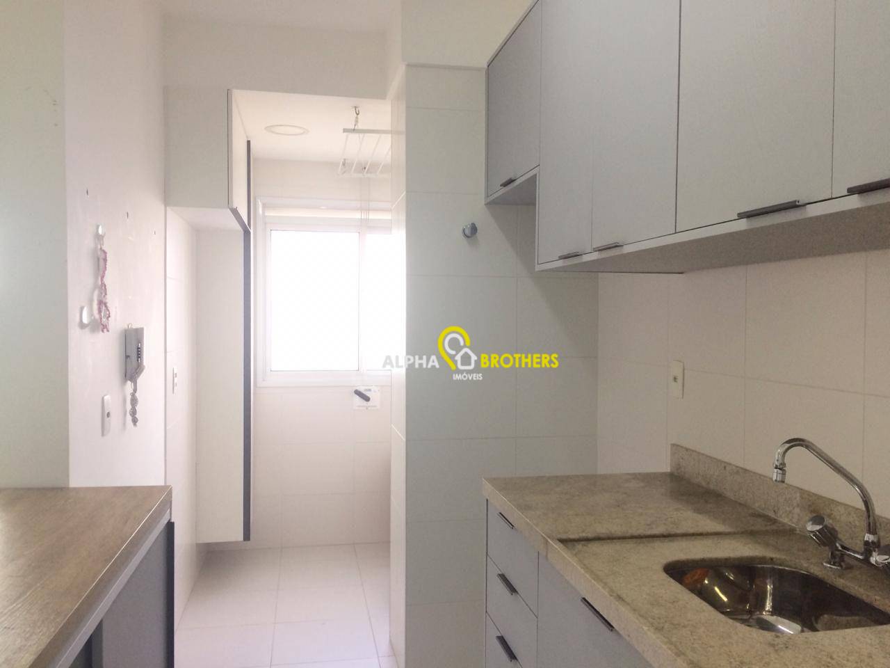 Apartamento à venda com 2 quartos, 69m² - Foto 4