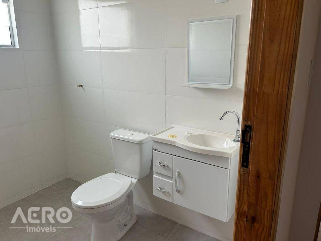 Casa à venda com 2 quartos, 90m² - Foto 9
