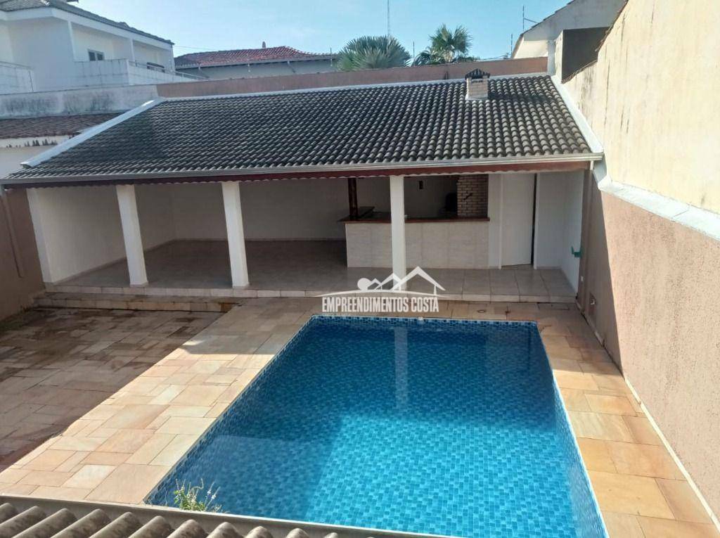 Casa à venda e aluguel com 3 quartos, 154m² - Foto 4