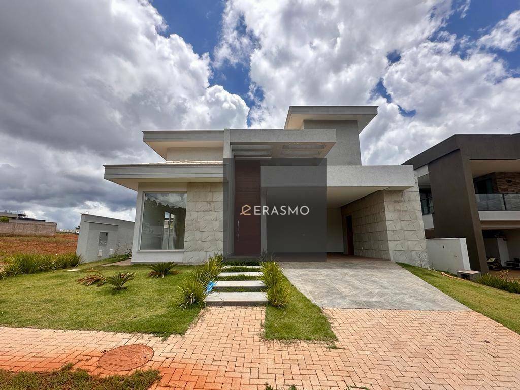 Casa de Condomínio à venda com 4 quartos, 300m² - Foto 2