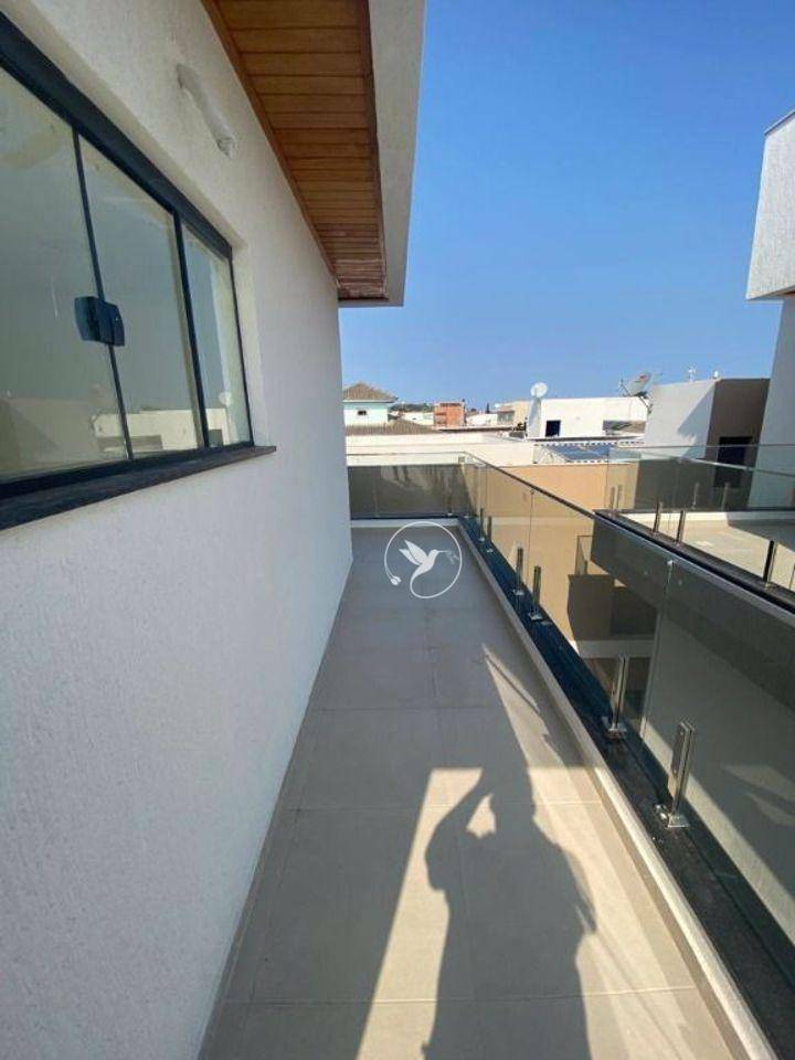 Casa à venda com 3 quartos, 210m² - Foto 8