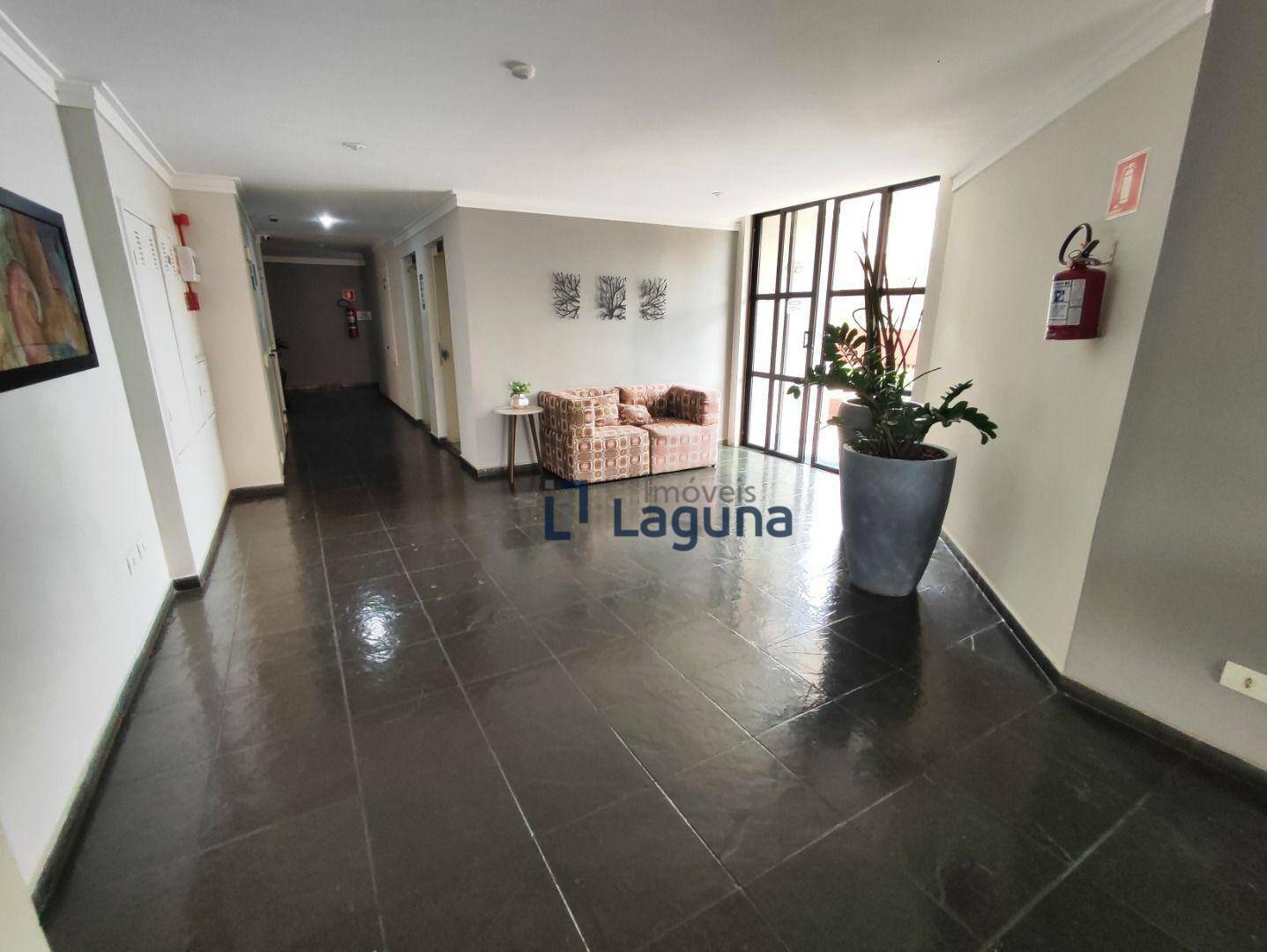 Apartamento para alugar com 3 quartos, 101m² - Foto 6