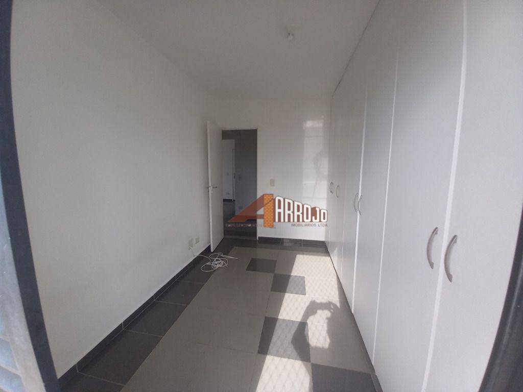 Apartamento à venda com 3 quartos, 115m² - Foto 17