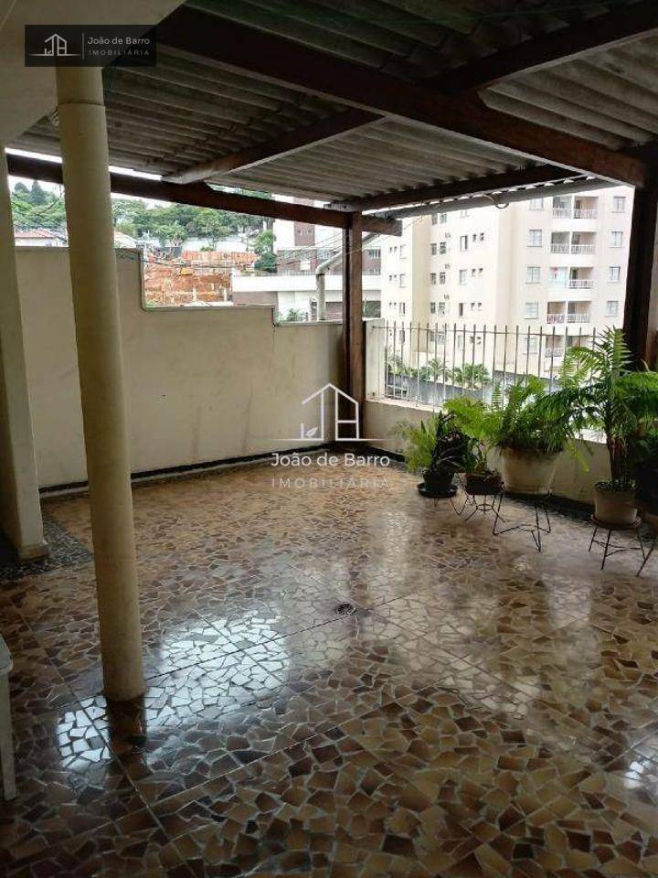 Apartamento à venda com 4 quartos, 200m² - Foto 2