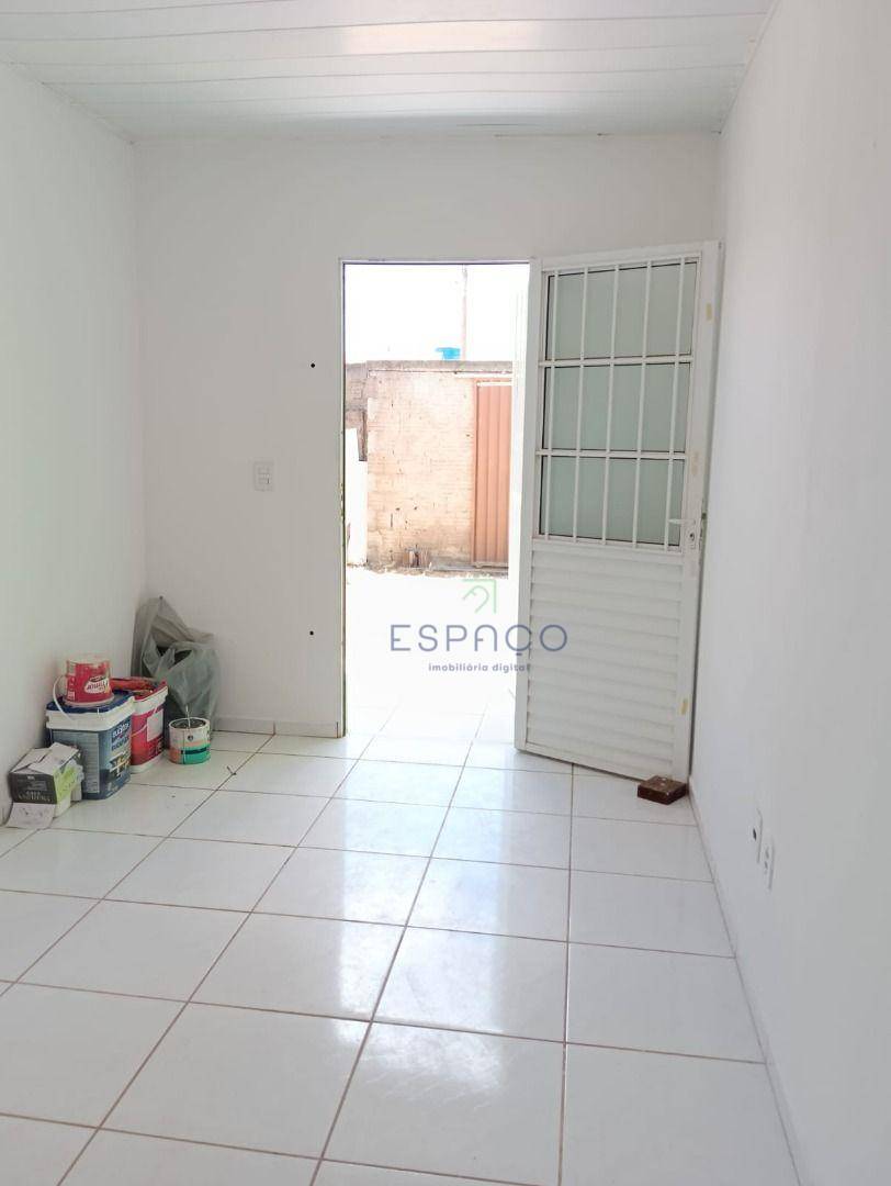 Casa à venda com 2 quartos, 60m² - Foto 8
