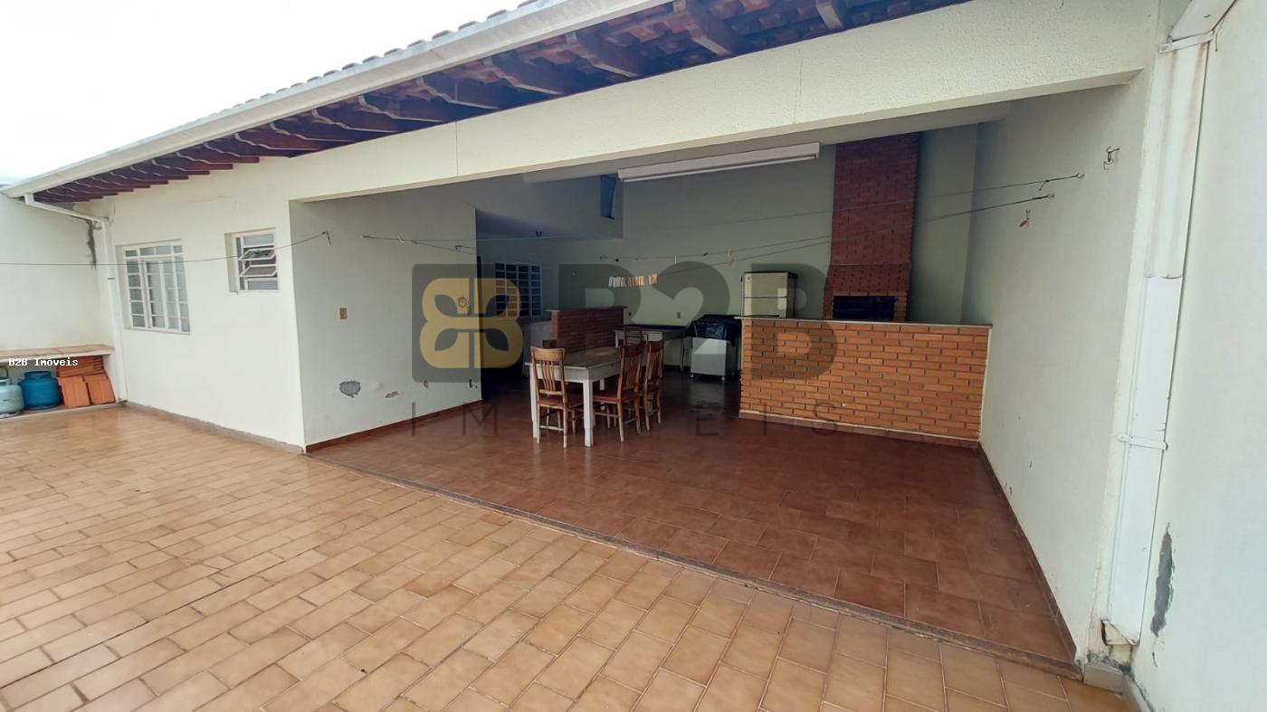 Casa à venda com 5 quartos, 266m² - Foto 15