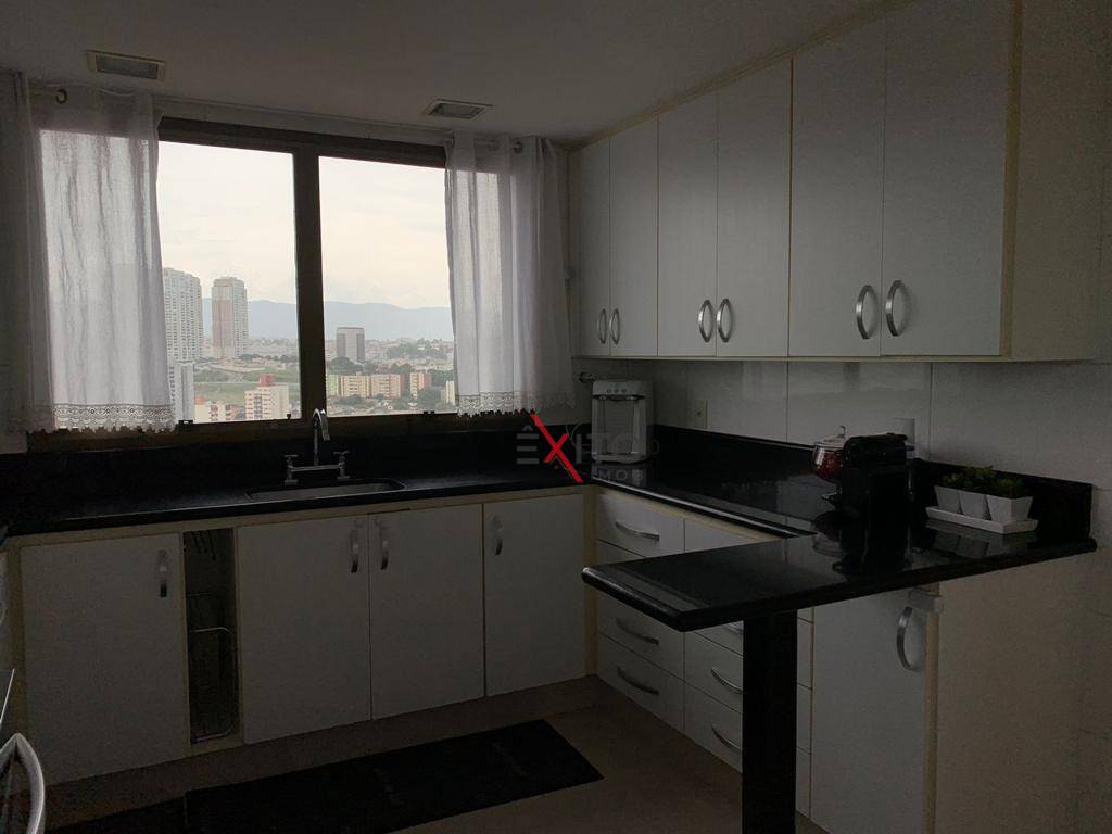 Apartamento à venda com 3 quartos, 272m² - Foto 25