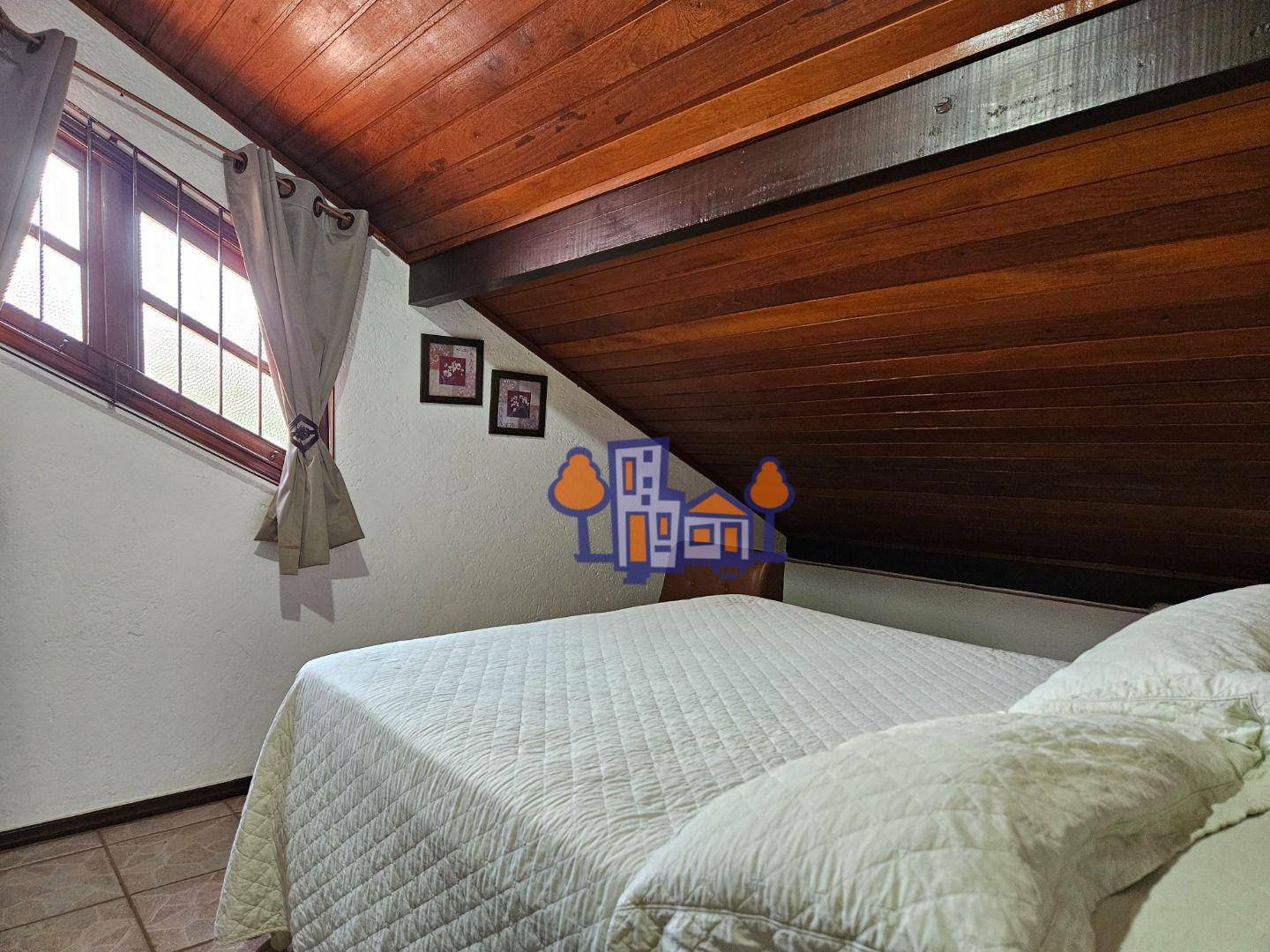 Casa à venda com 4 quartos, 300m² - Foto 38