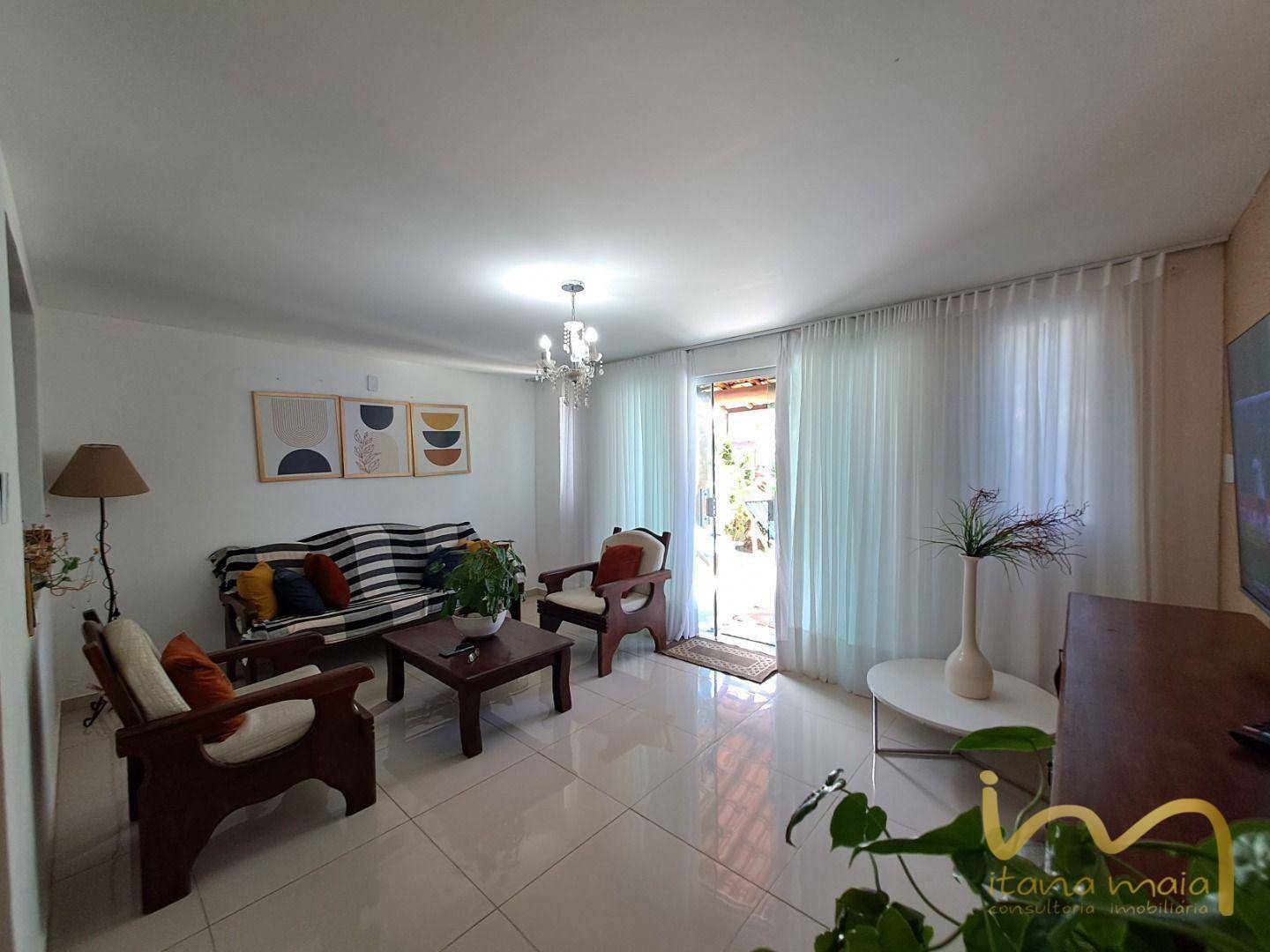 Casa à venda com 4 quartos, 120m² - Foto 1