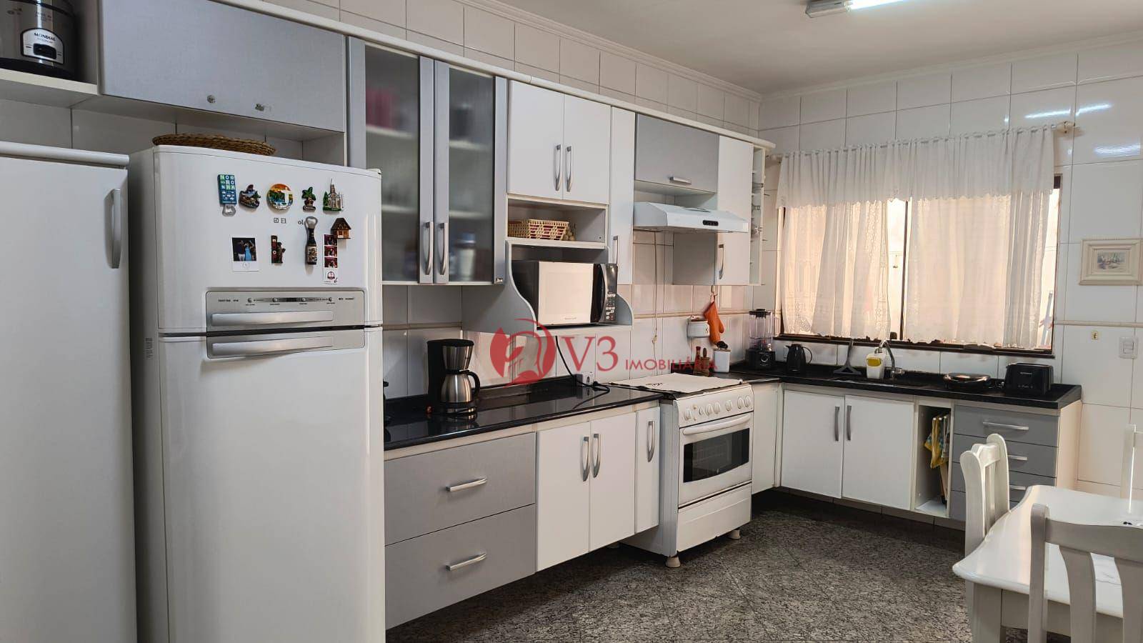 Sobrado à venda com 3 quartos, 112m² - Foto 2