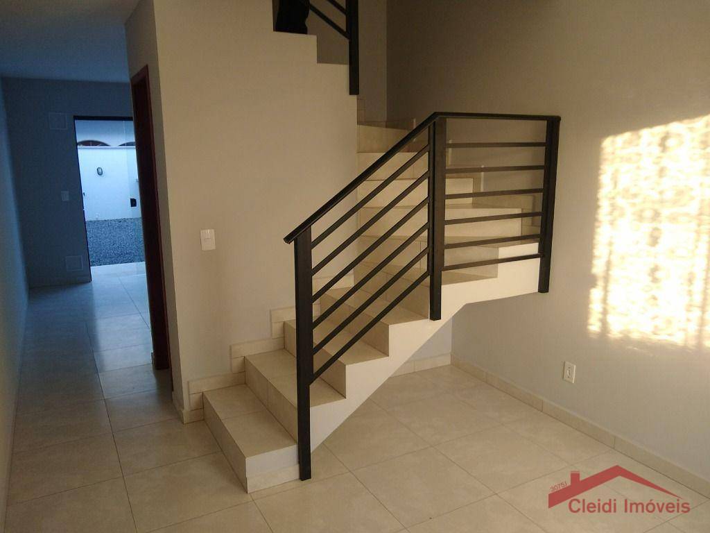 Casa para alugar com 2 quartos, 64m² - Foto 3