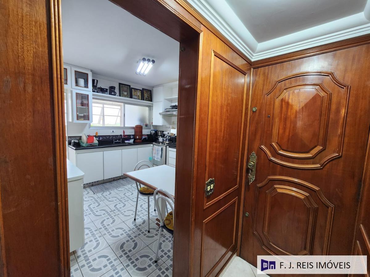 Apartamento à venda com 3 quartos, 115m² - Foto 8