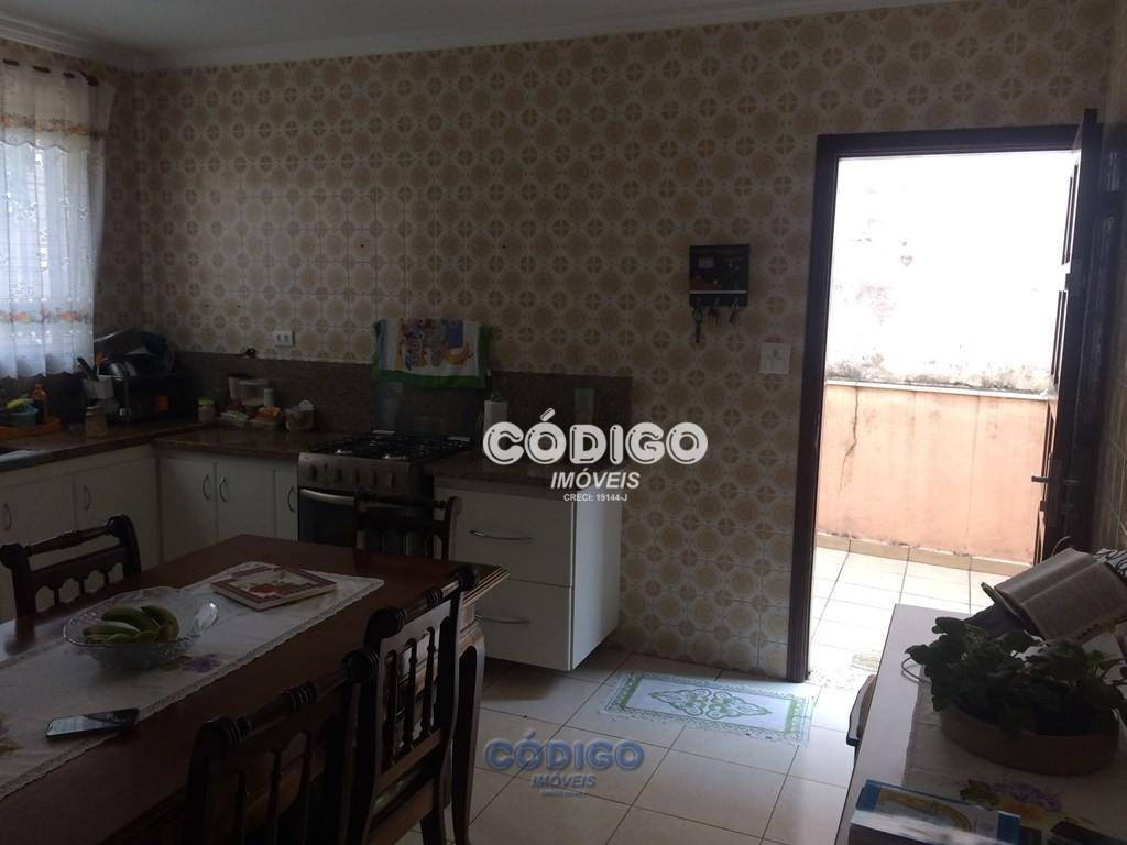 Sobrado à venda com 3 quartos, 300m² - Foto 4