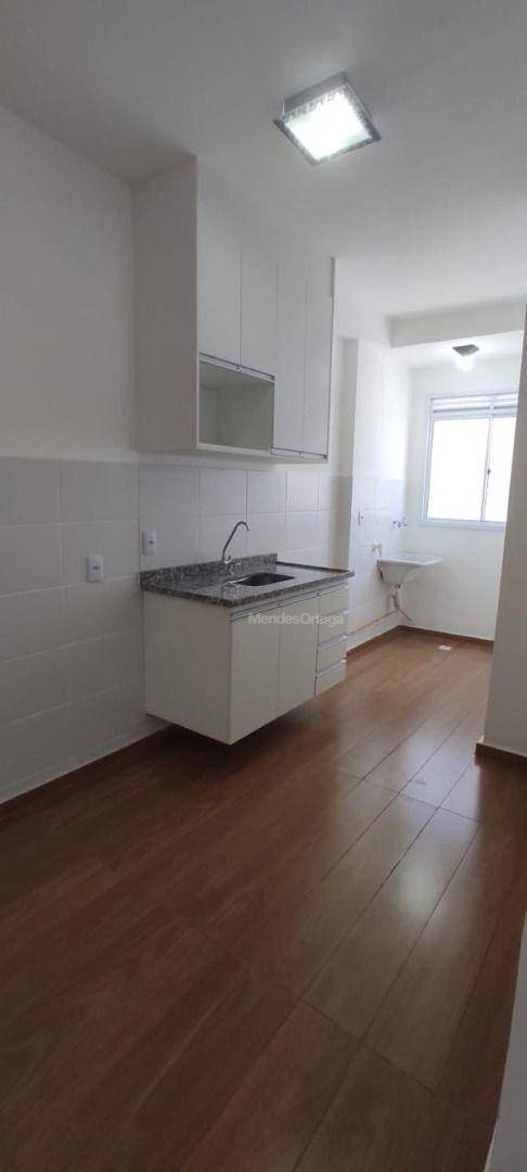 Apartamento para alugar com 2 quartos, 42m² - Foto 7