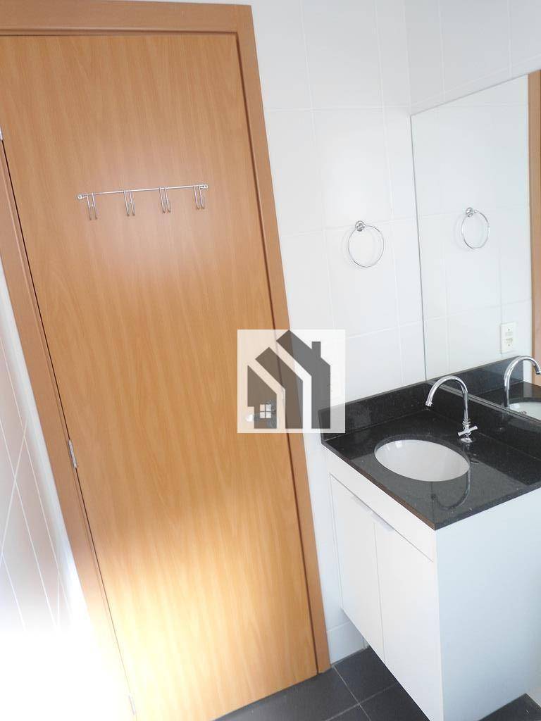 Apartamento para alugar com 2 quartos, 42m² - Foto 12