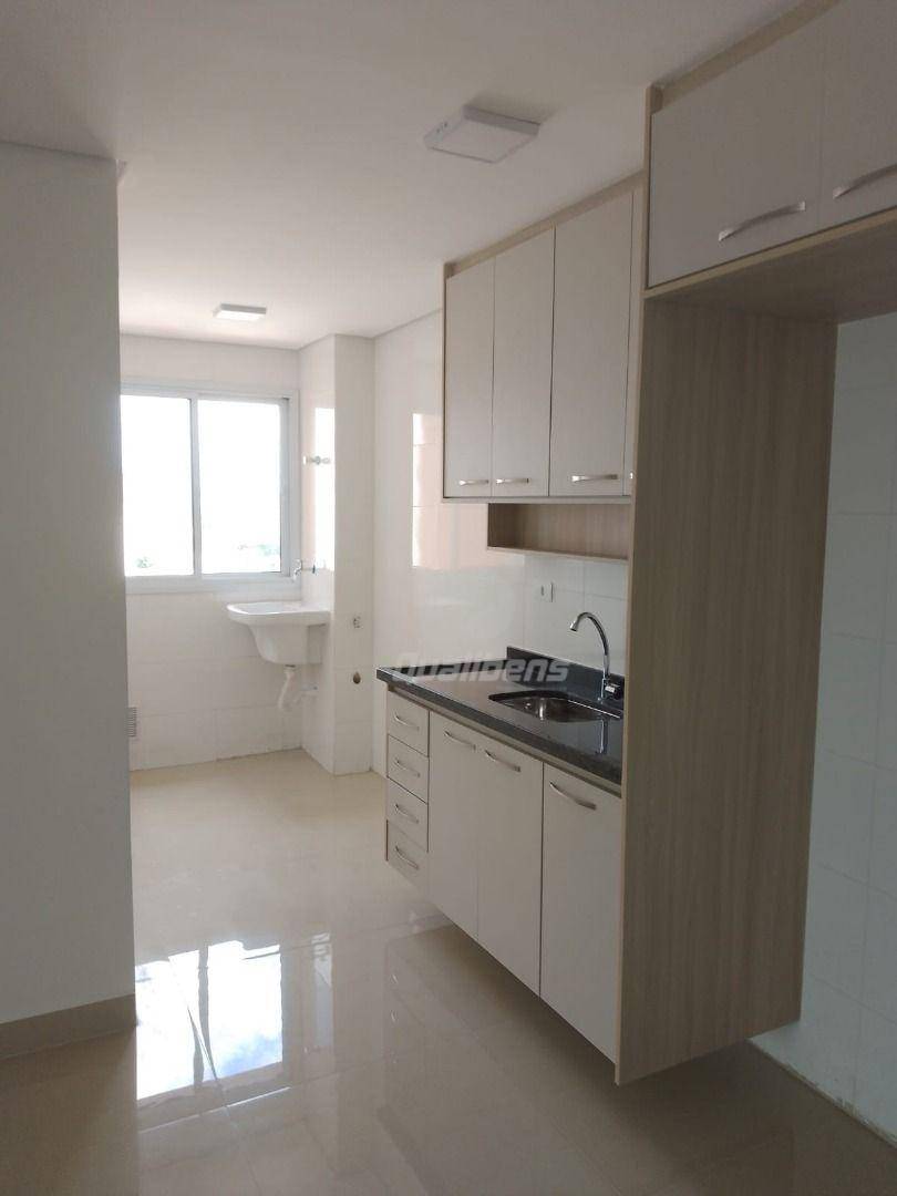 Apartamento para alugar com 3 quartos, 76m² - Foto 3