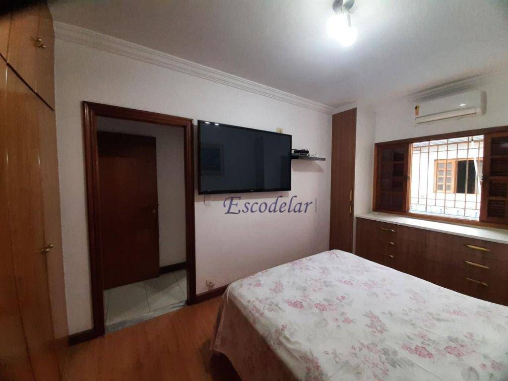 Casa à venda com 3 quartos, 240m² - Foto 42