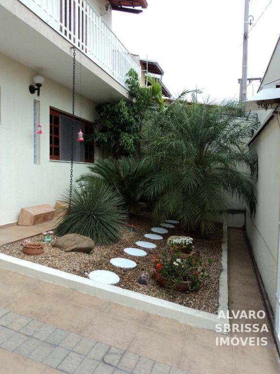 Casa à venda com 4 quartos, 222m² - Foto 14