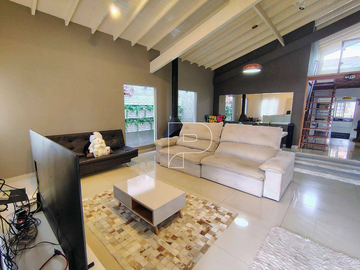 Casa de Condomínio à venda com 3 quartos, 231m² - Foto 3