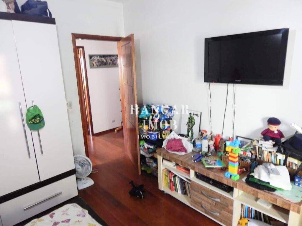 Casa à venda com 5 quartos, 220m² - Foto 22