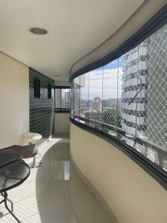 Apartamento à venda com 3 quartos, 144m² - Foto 11