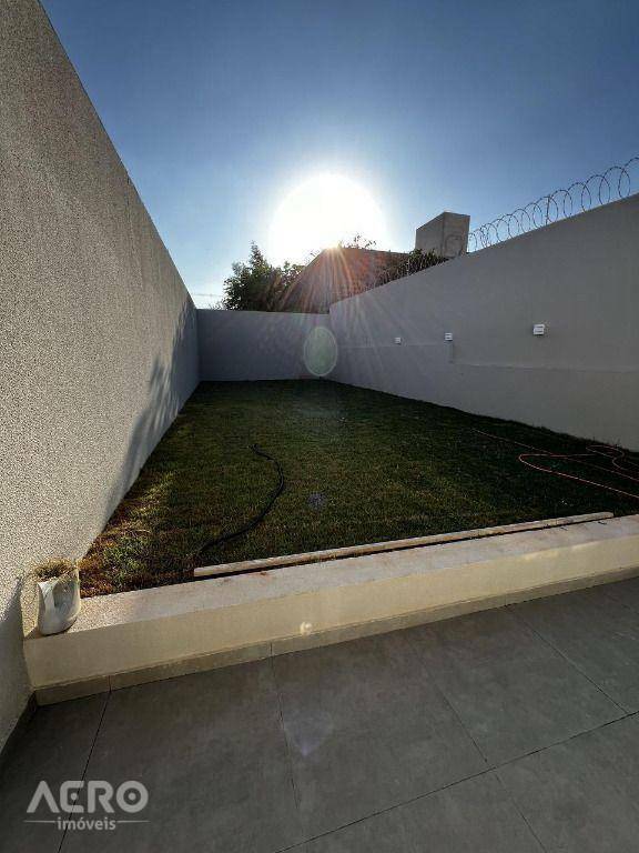 Casa à venda com 3 quartos, 143m² - Foto 8