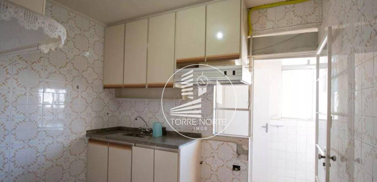 Apartamento à venda com 3 quartos, 82m² - Foto 13