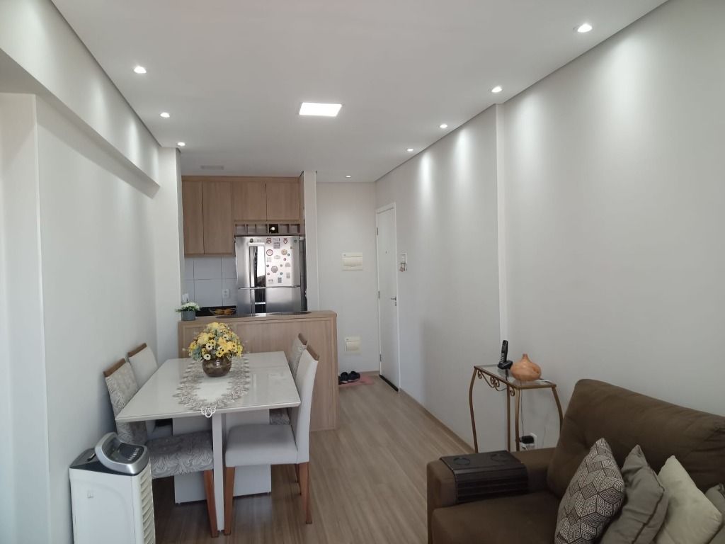 Apartamento à venda com 2 quartos, 48m² - Foto 2