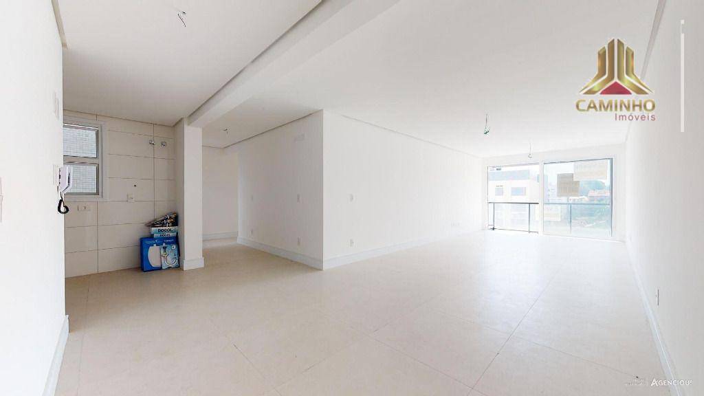 Apartamento à venda com 3 quartos, 138m² - Foto 3