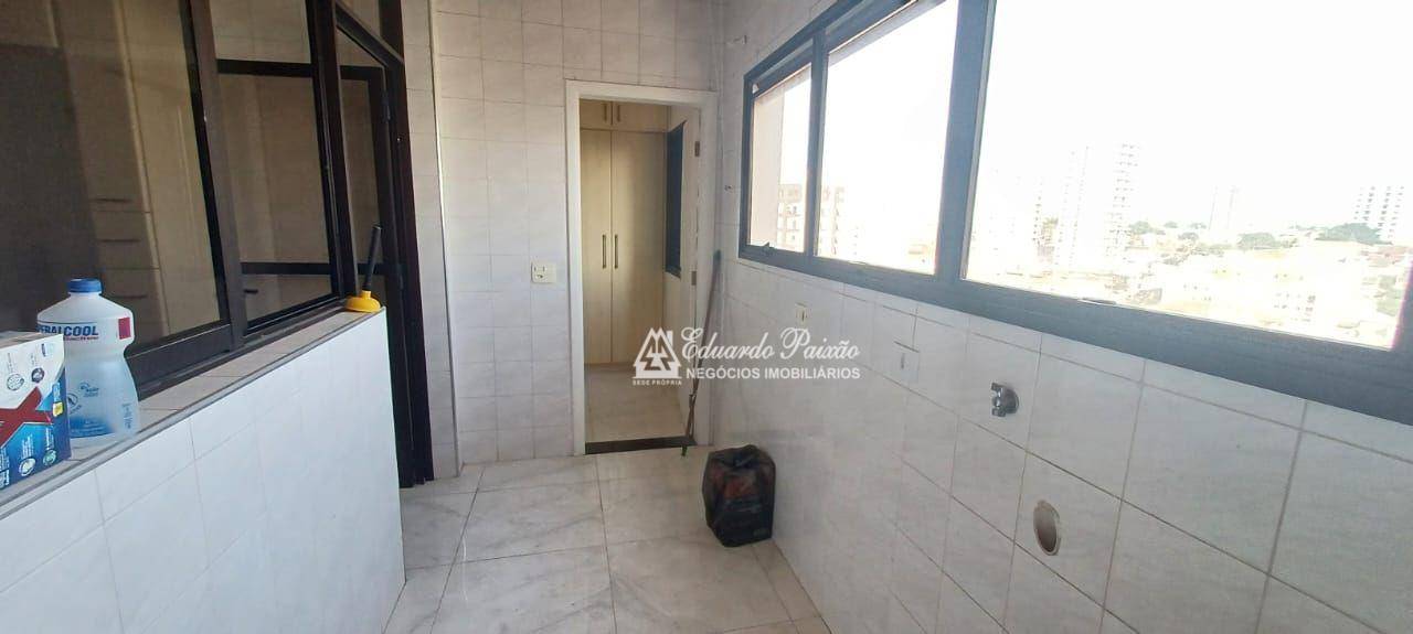 Apartamento à venda com 3 quartos, 130m² - Foto 14