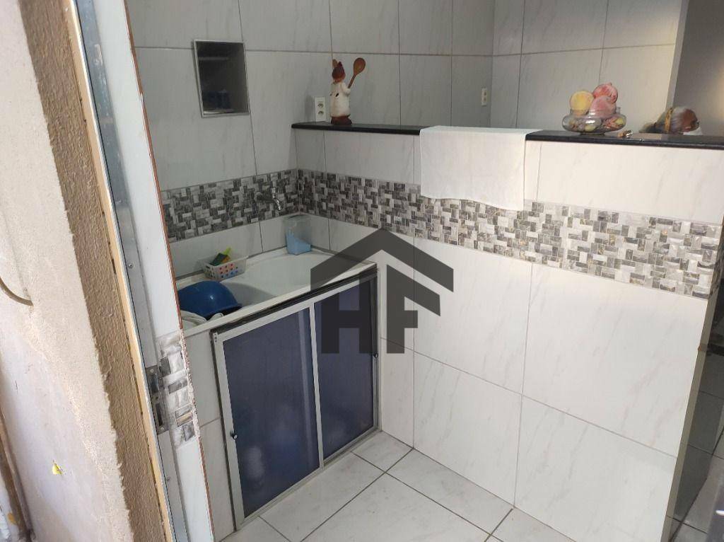 Casa à venda com 6 quartos, 300m² - Foto 19