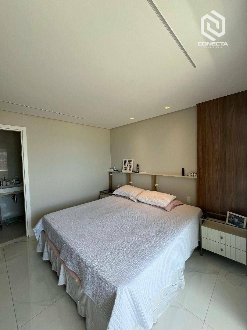 Apartamento à venda com 4 quartos, 200m² - Foto 18