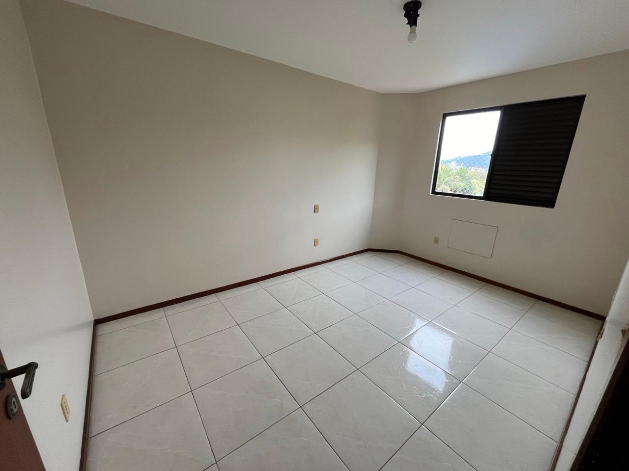 Apartamento à venda com 2 quartos, 68m² - Foto 5