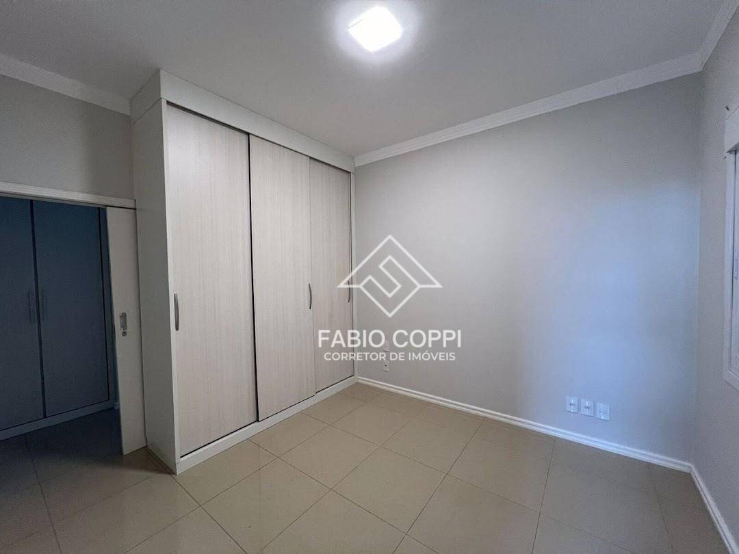 Casa de Condomínio à venda com 4 quartos, 337m² - Foto 17