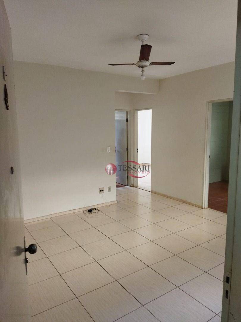 Apartamento para alugar com 2 quartos, 50m² - Foto 3