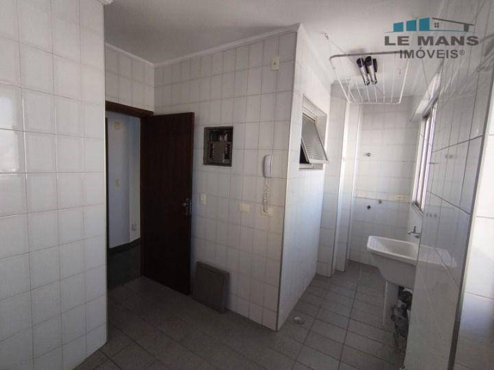 Apartamento à venda com 1 quarto, 54m² - Foto 15