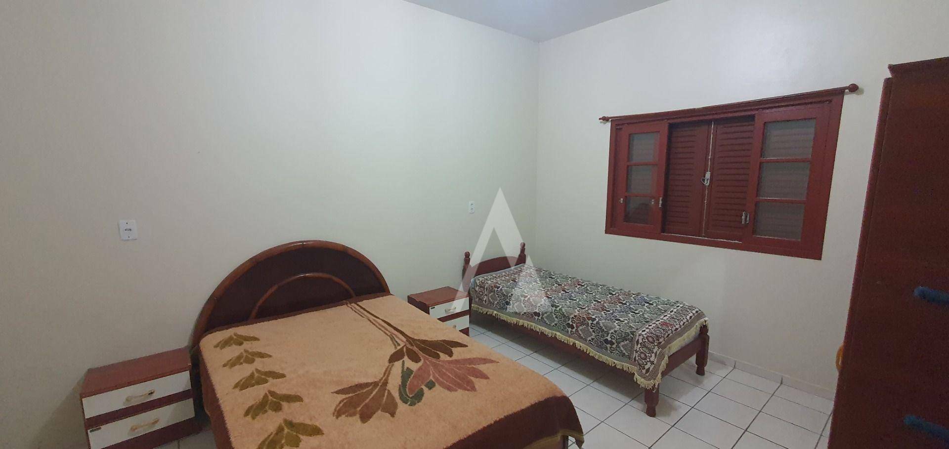 Casa à venda com 5 quartos, 340m² - Foto 29