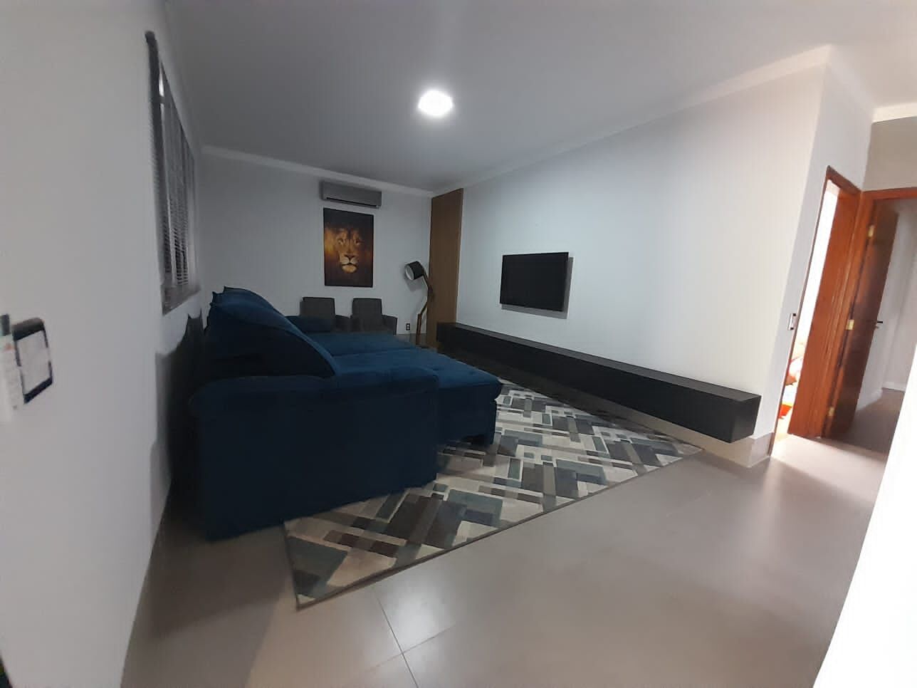 Casa à venda com 3 quartos, 360m² - Foto 2