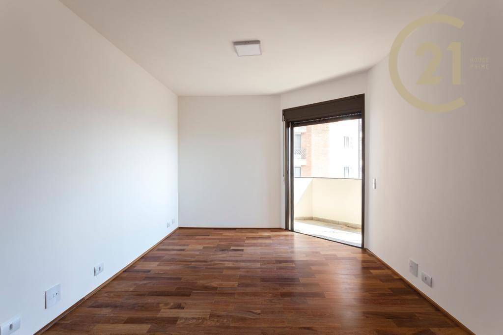 Apartamento à venda com 3 quartos, 220m² - Foto 19