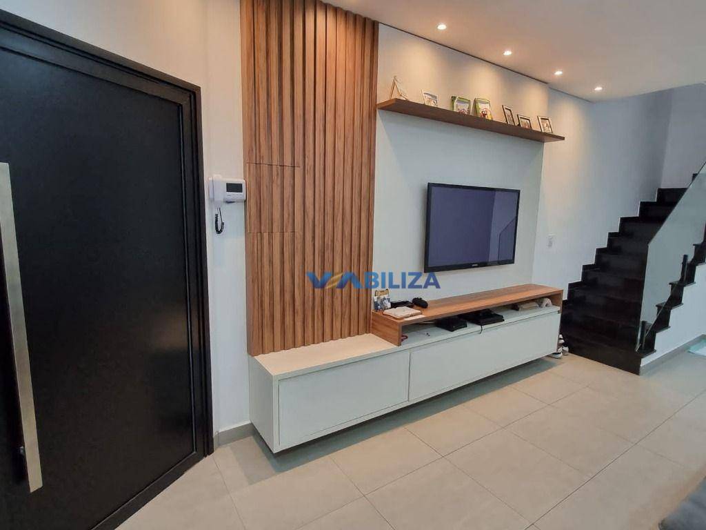 Sobrado à venda com 3 quartos, 220m² - Foto 2