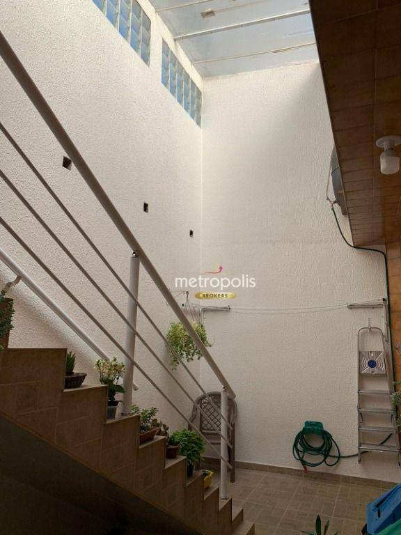 Sobrado à venda com 3 quartos, 383m² - Foto 16