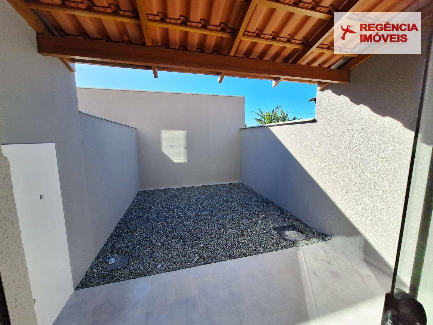 Casa à venda com 2 quartos, 80m² - Foto 17