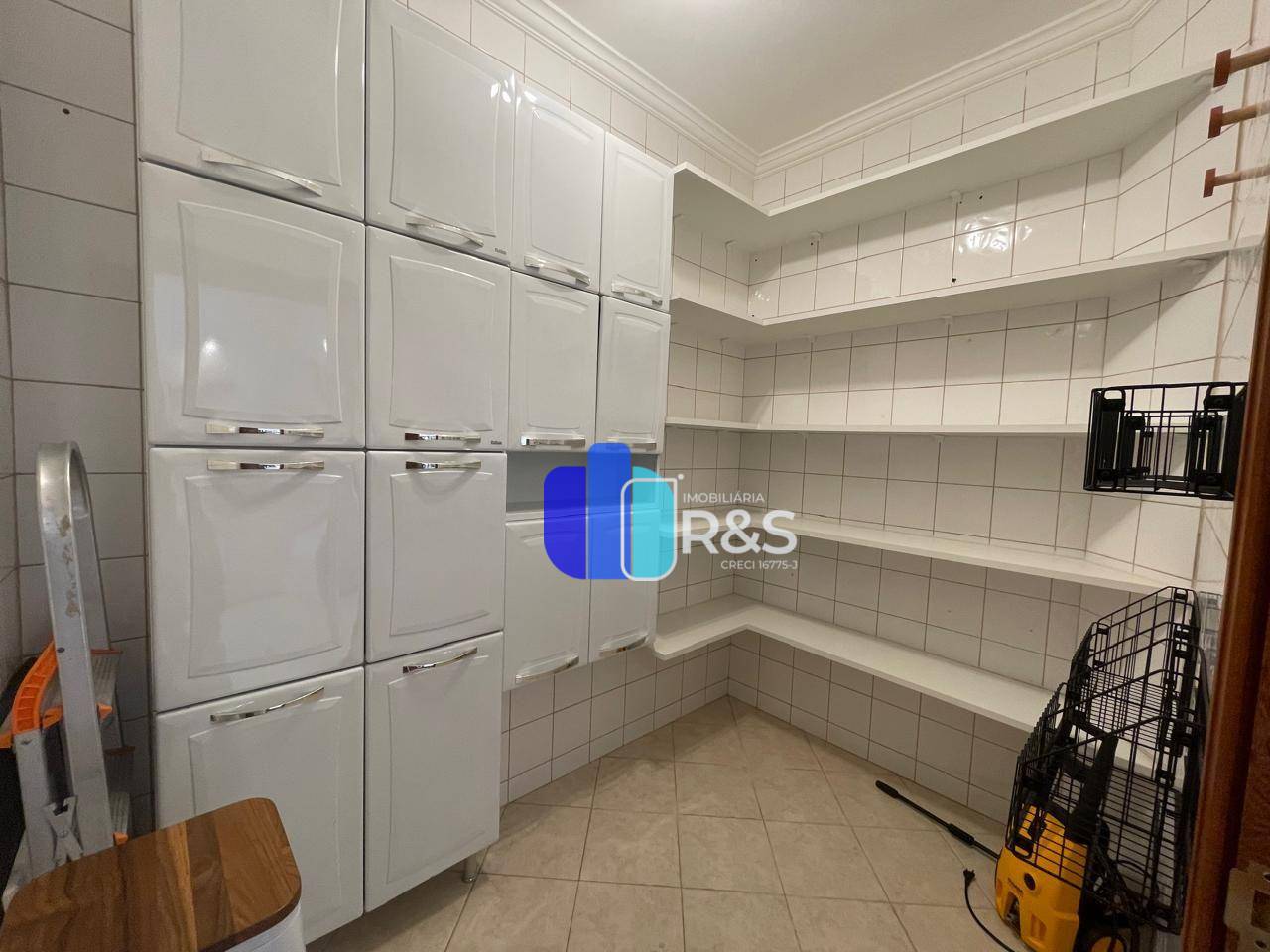 Casa de Condomínio para alugar com 4 quartos, 393m² - Foto 47