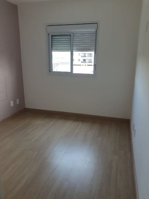 Apartamento à venda com 2 quartos, 55m² - Foto 4