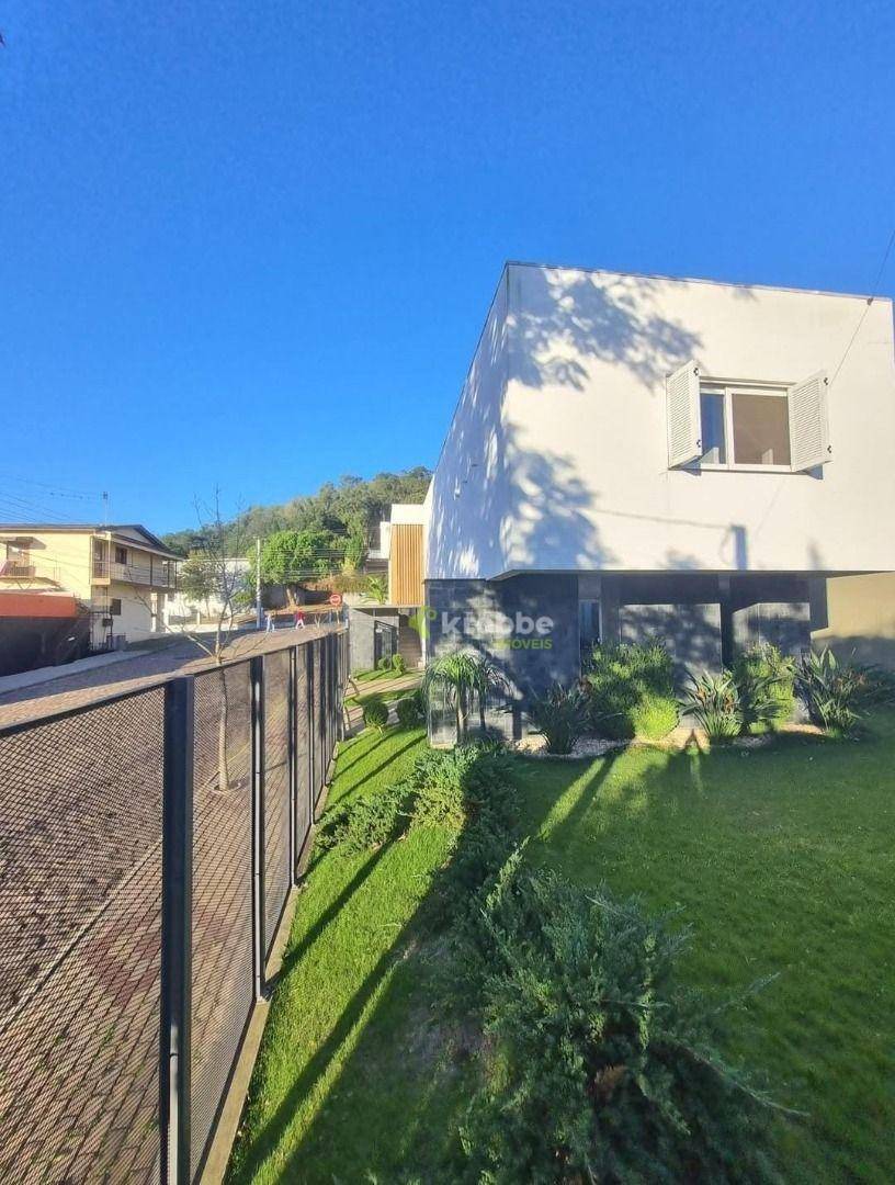 Casa, 3 quartos, 204 m² - Foto 4