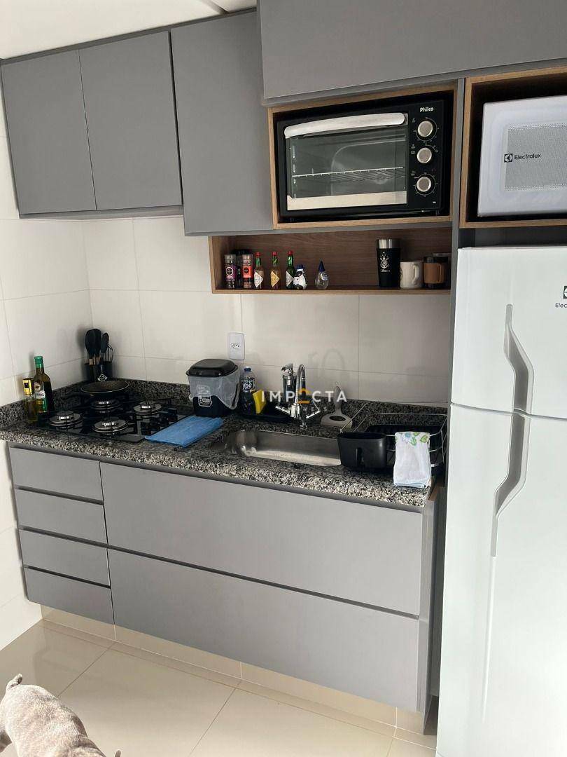 Apartamento à venda com 2 quartos, 70m² - Foto 3